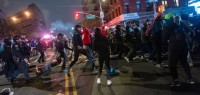 近300名示威者被捕！哥大抗议仍未平息 纽约市长指责“外部煽动者”挑唆年轻人